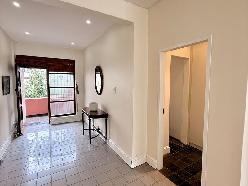 Light-Filled One Bedroom Semi-Furnished Apartment in Tyrwhitt Avenue, Rosebank - Photo 9