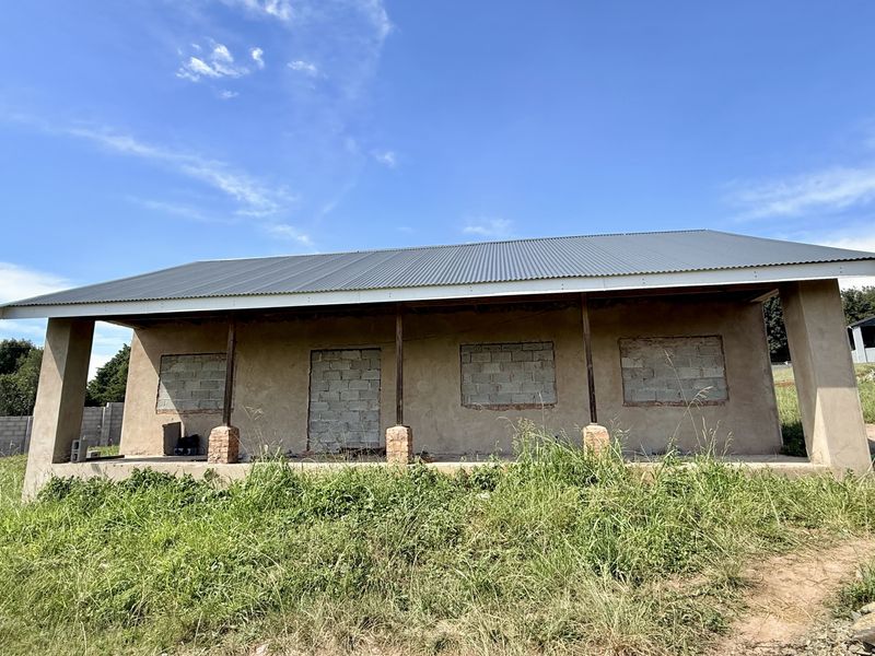 Build Your Dream Home in Merrivale Heights | 902m2 Stand with Partially Completed House - Photo 2