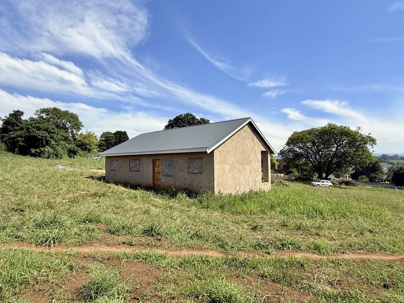 Build Your Dream Home in Merrivale Heights | 902m2 Stand with Partially Completed House - Photo 8