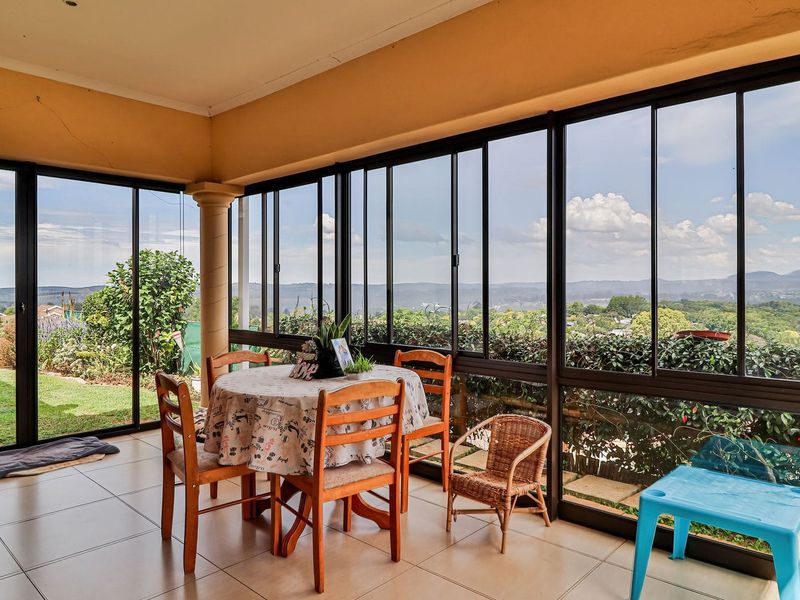 3 Bedroom Home with Extensive Midmar Views in Eagle Ridge, Howick - Photo 6