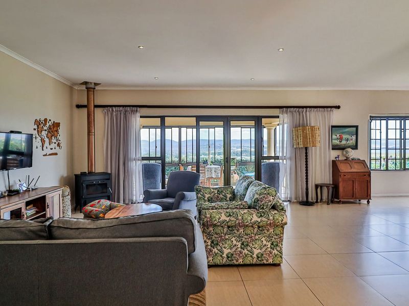 3 Bedroom Home with Extensive Midmar Views in Eagle Ridge, Howick - Photo 10