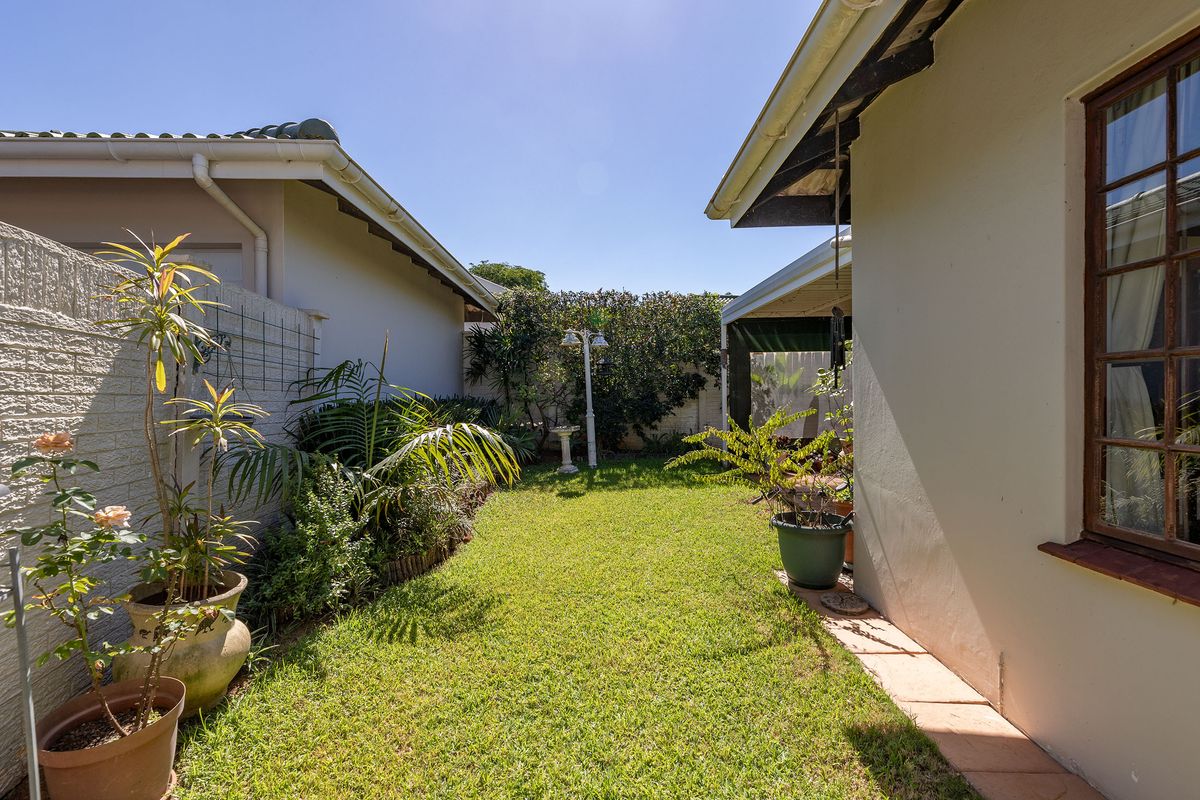 Stepless, Secure, Pet Friendly! - Photo 4