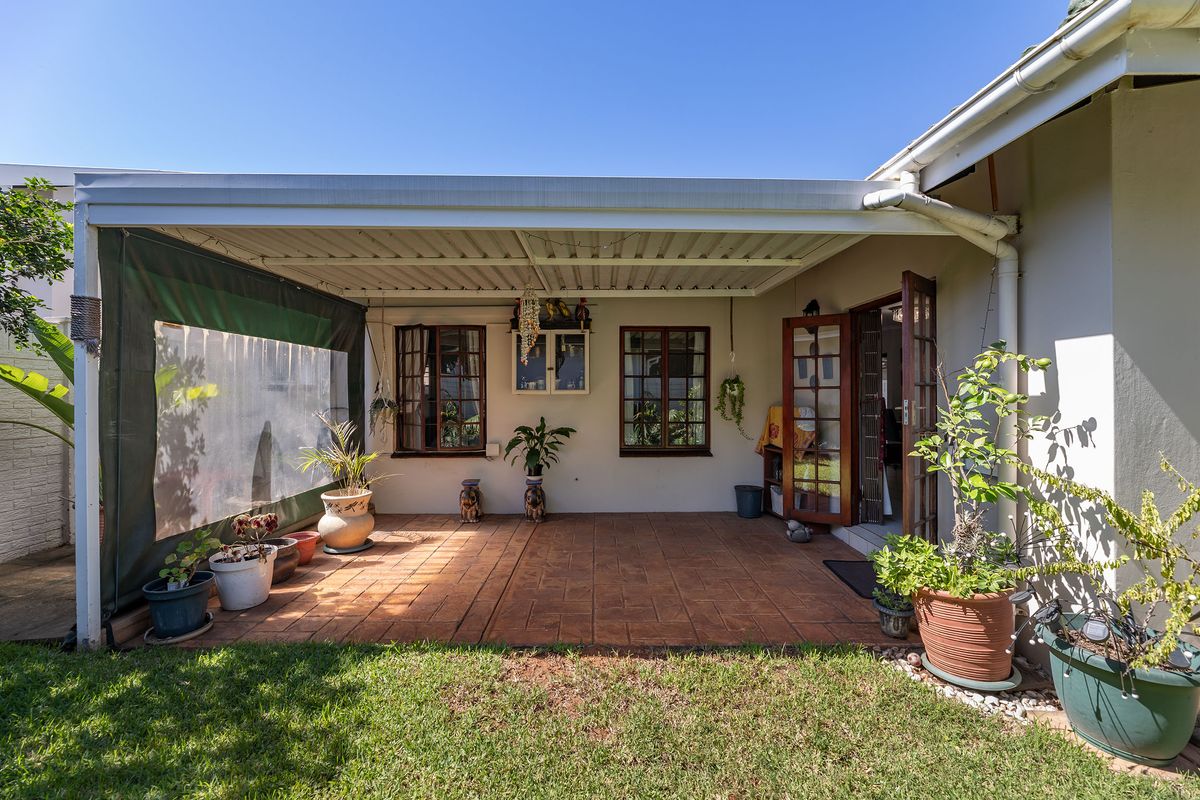 Stepless, Secure, Pet Friendly! - Photo 2