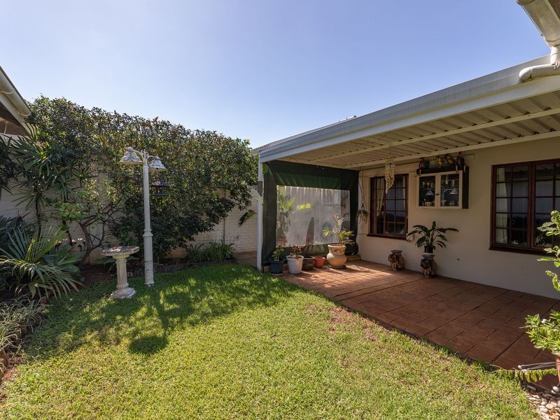 Stepless, Secure, Pet Friendly! - Photo 3