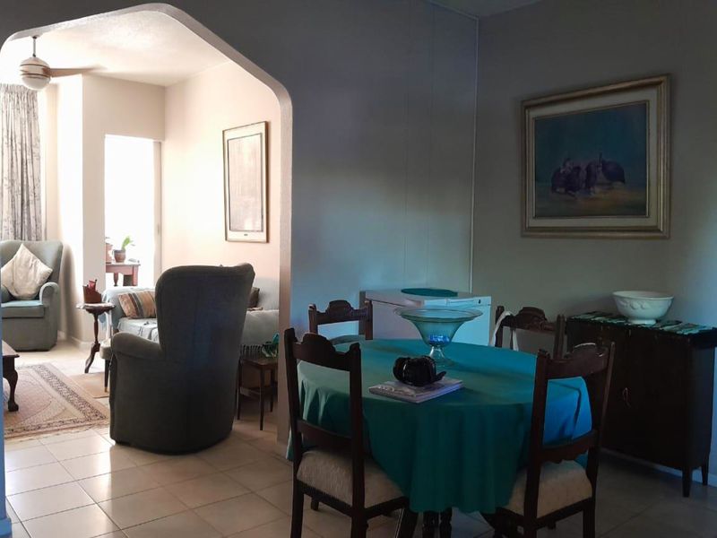 Stunning refurbished 2-bedroom apartment on 1st floor - perfect for modern living. - Photo 6