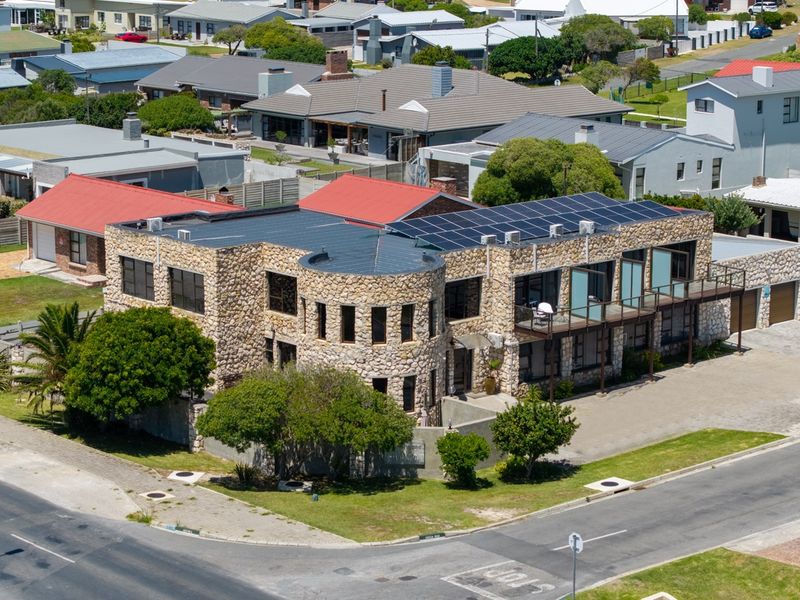 Guest House in Struisbaai FOR SALE! - Photo 2