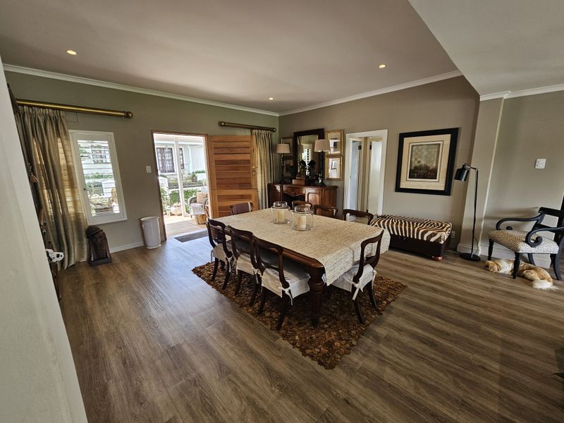 Serenity Secured: The Perfect Estate Home - Photo 9