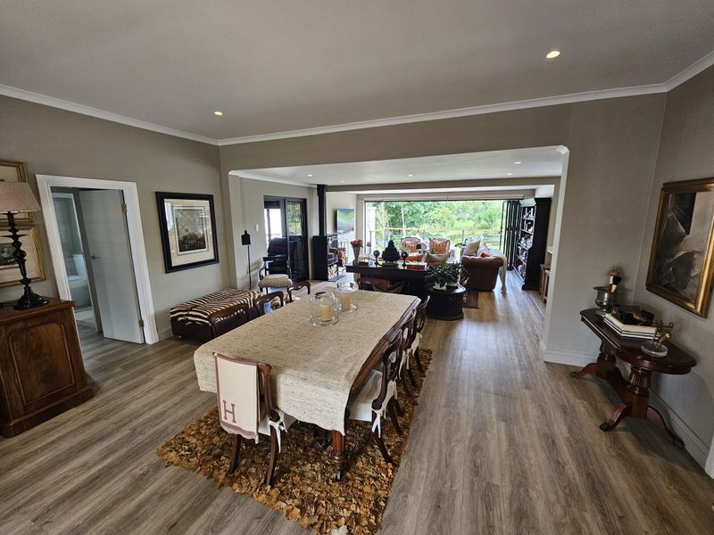 Serenity Secured: The Perfect Estate Home - Photo 10