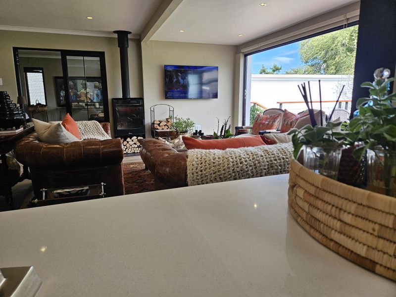 Serenity Secured: The Perfect Estate Home - Photo 6