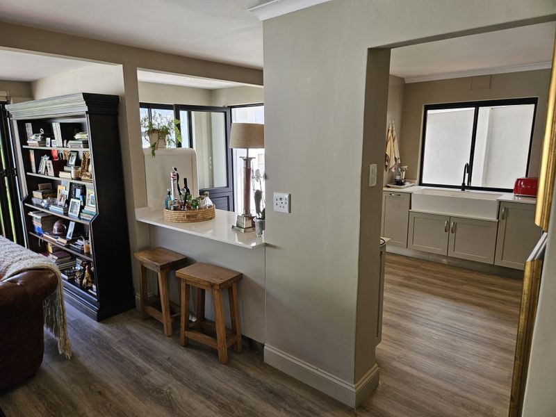 Serenity Secured: The Perfect Estate Home - Photo 3