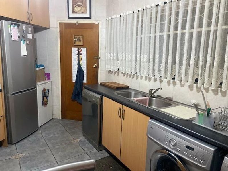 Spacious 4-Bedroom Family Home in Secure Boomed Area of Edenglen - Photo 5