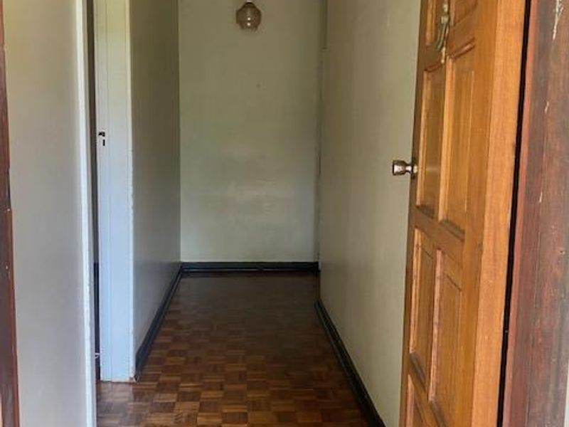 Charming 4 bedroom home for Sale! Ideal for Living or Investment - Photo 4