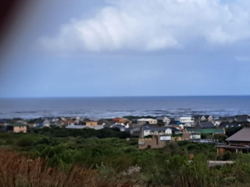 4 Bedroom Home at foot of Kogelberg mountain - Photo 2