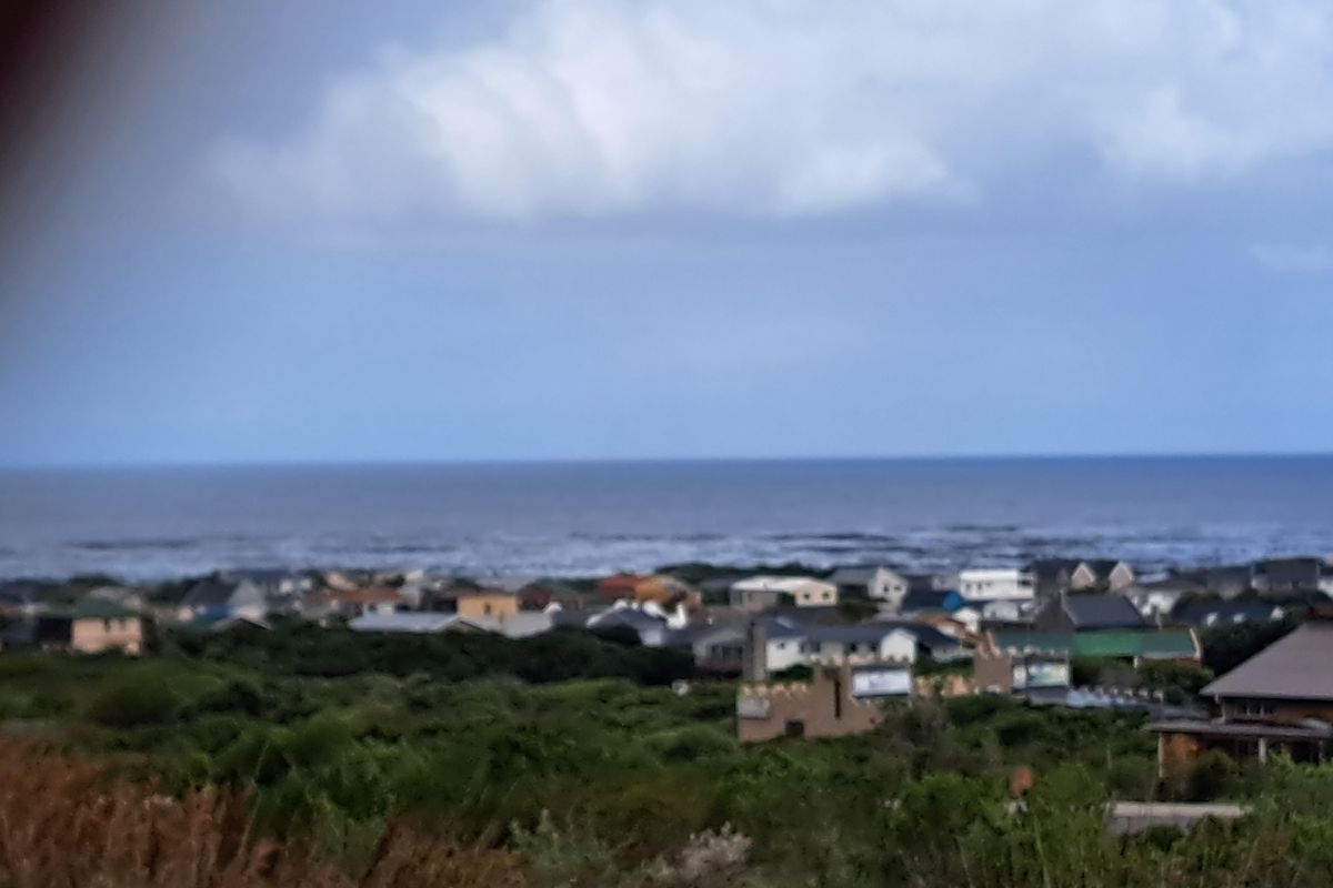 4 Bedroom Home at foot of Kogelberg mountain - Photo 2