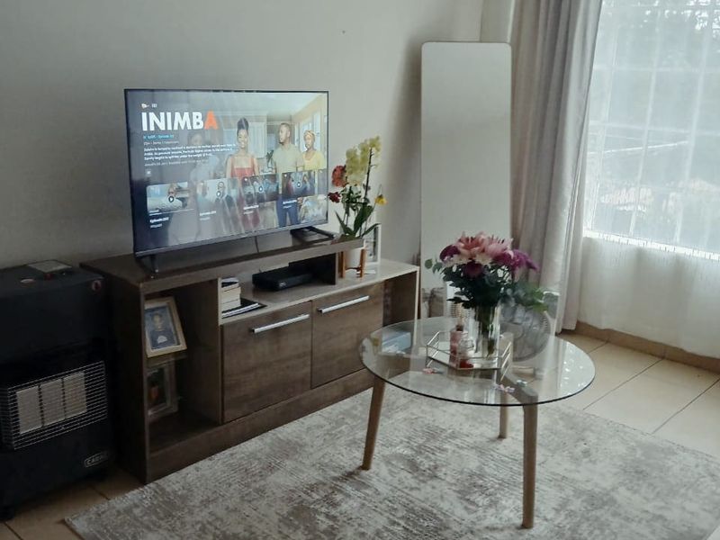 2 BEDROOM FLAT FOR SALE IN PRESTBURY - Photo 6