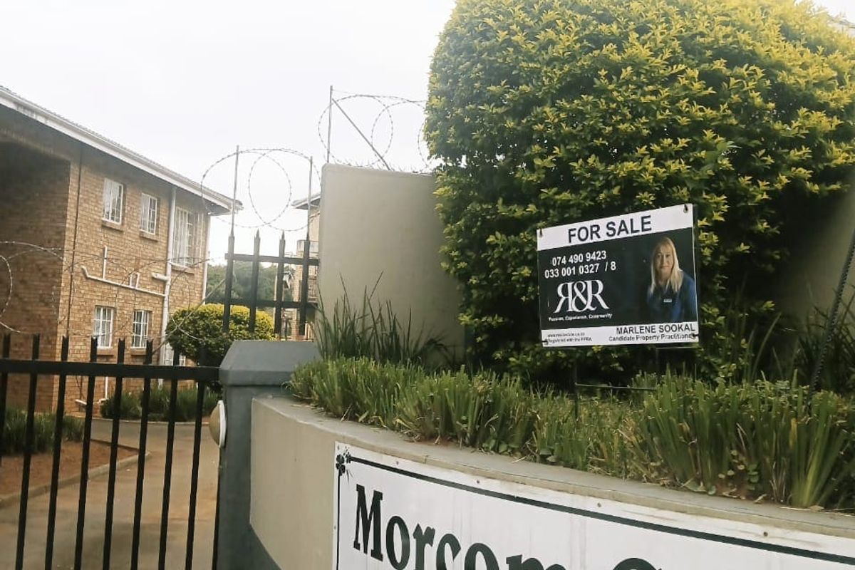 2 BEDROOM FLAT FOR SALE IN PRESTBURY - Photo 3