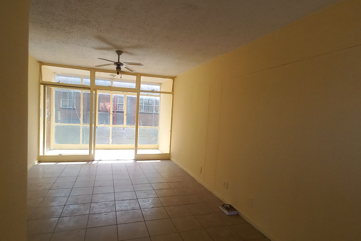 One and half bedroom unit for sale in Pretoria West - Photo 2