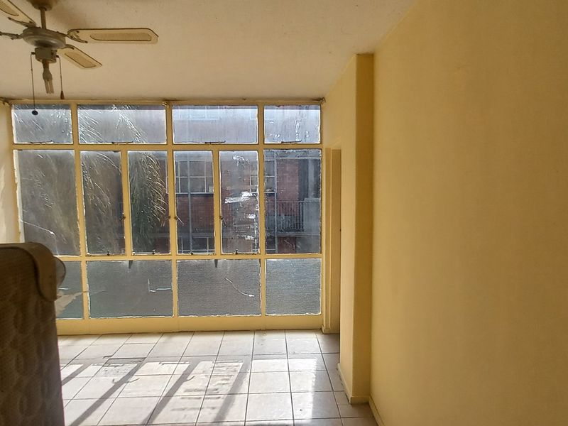 One and half bedroom unit for sale in Pretoria West - Photo 10