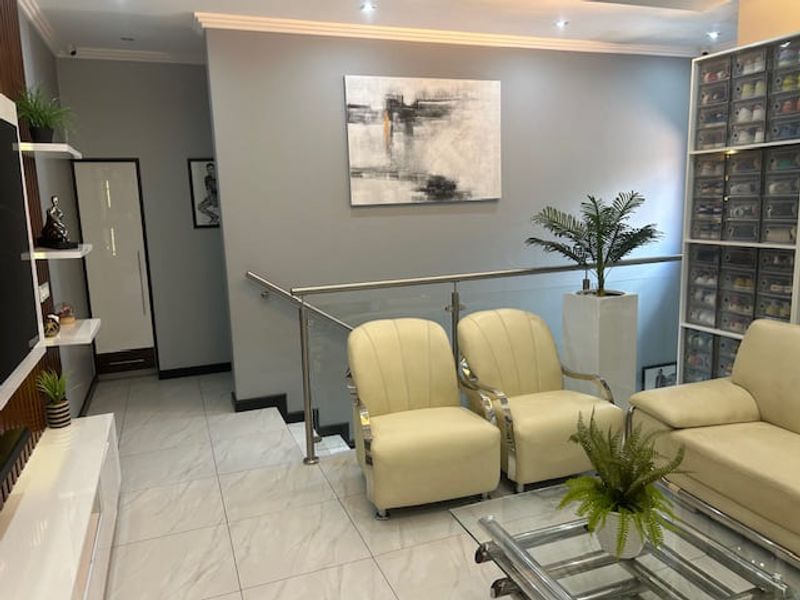 Modern Family Home in Secure Greenstone Hill Estate - Photo 7