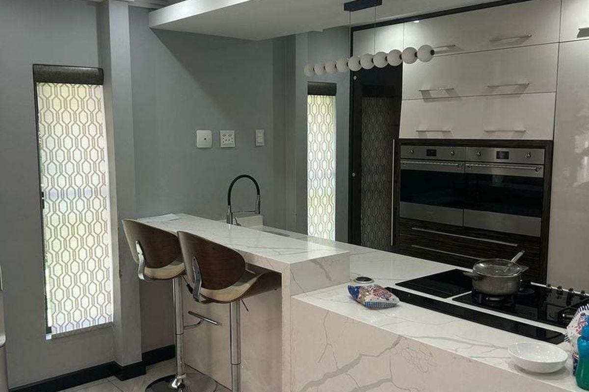 Modern Family Home in Secure Greenstone Hill Estate - Photo 4