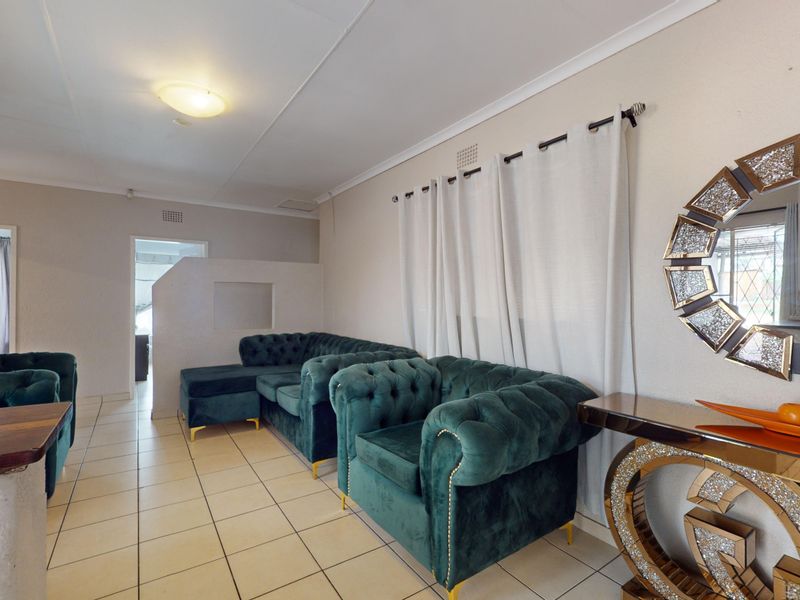 Versatile family home DINWIDDIE - Photo 5