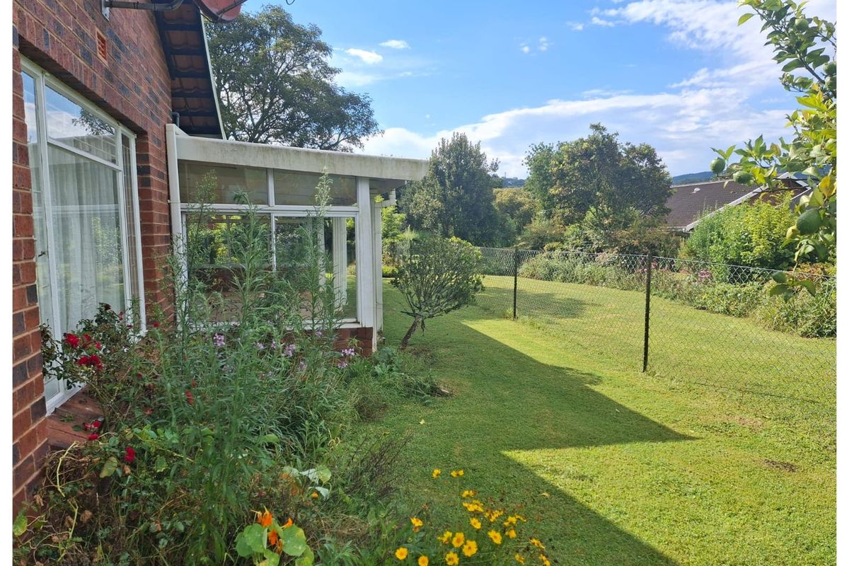 Substantial Unit at Amberglen - Photo 2