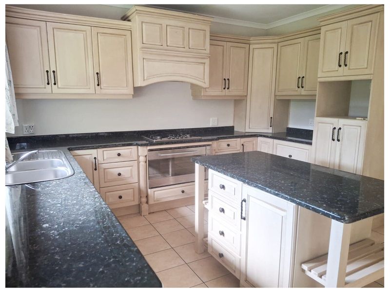 Substantial Unit at Amberglen - Photo 7