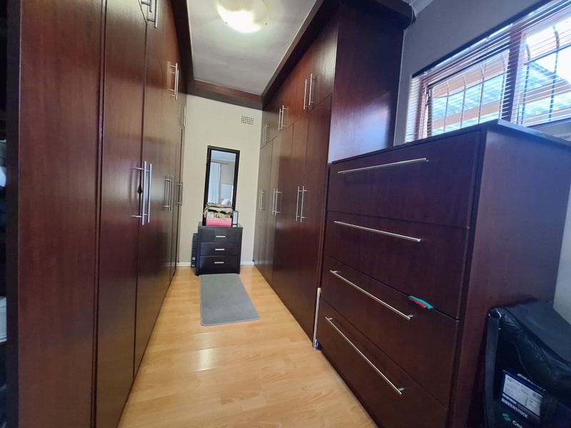 Impressive 2-bedroom residence | Bayview - Photo 10