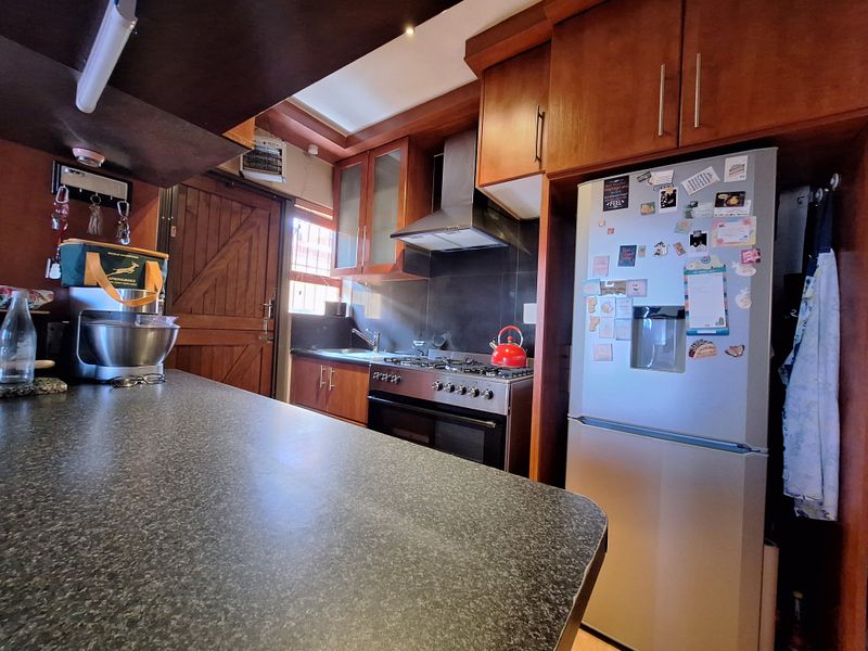 Impressive 2-bedroom residence | Bayview - Photo 6