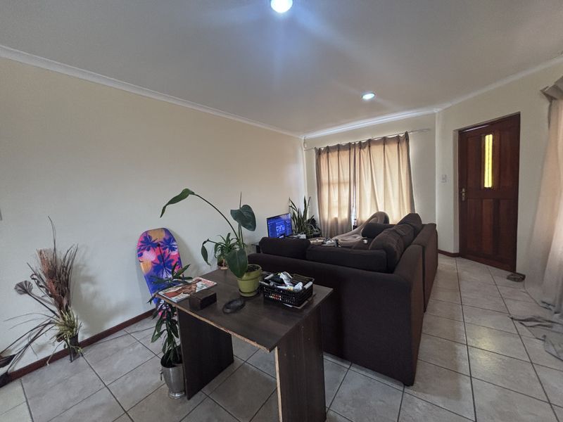2-Bedroom Facebrick Townhouse Near Nelson Mandela University - Photo 5