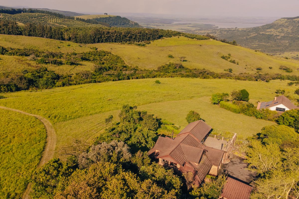 Four-Bedroom Family Home in Kwawula Game Estate - Photo 4