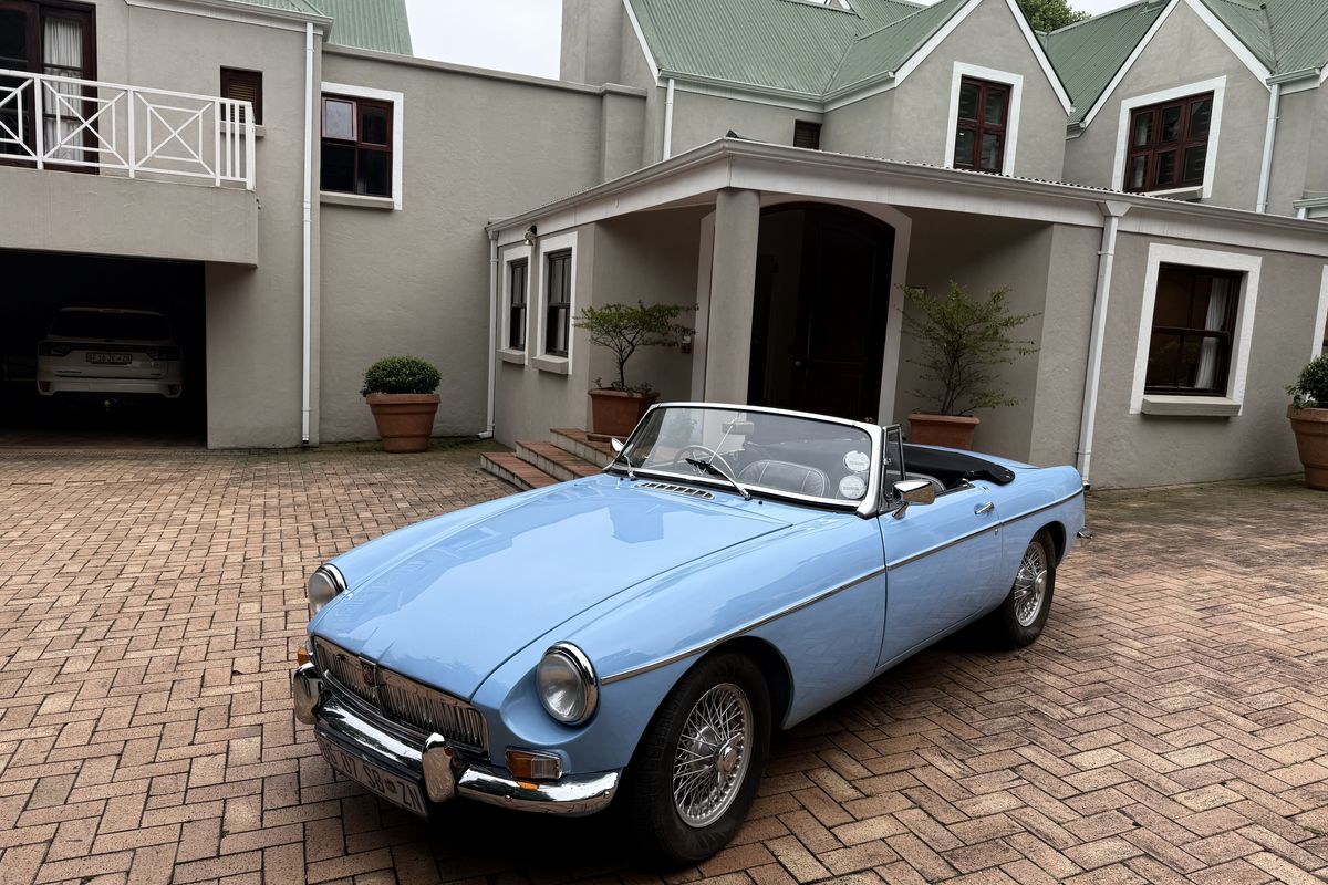 Five-Bedroom Double-Storey Home with Dam and Estate Views | Bosch Hoek Golf and Country Estate - Photo 2