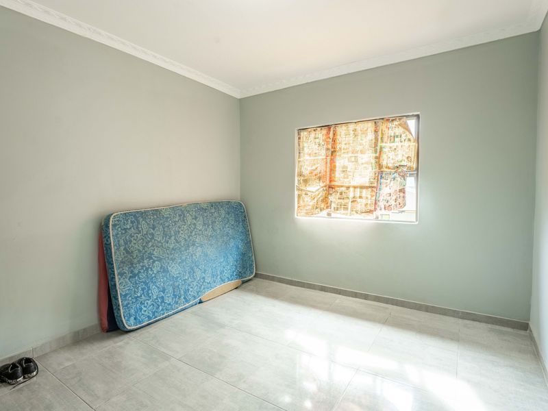 Modern Living Awaits: Newly Built 3-Bedroom Home in Lovu B Section - Photo 10