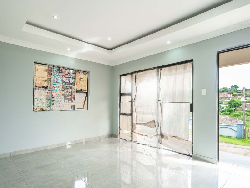 Modern Living Awaits: Newly Built 3-Bedroom Home in Lovu B Section - Photo 2