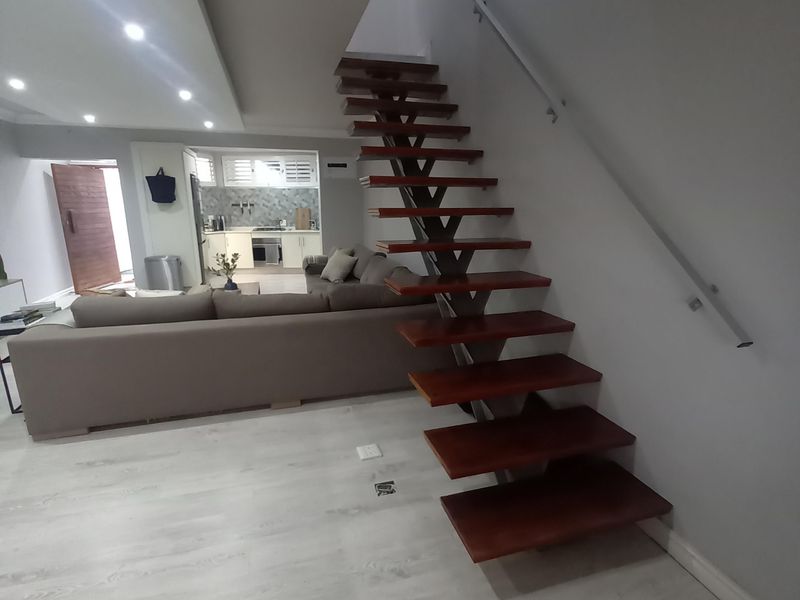 Coastal Townhouse Living in the Heart of Umhlanga - Photo 2