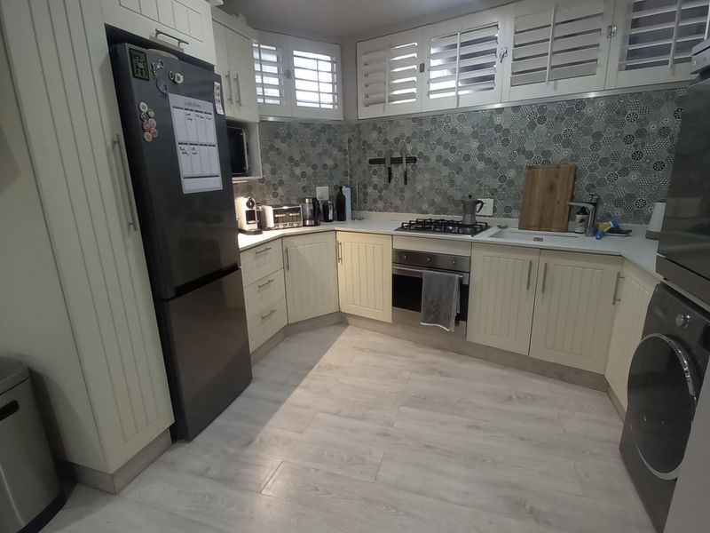 Coastal Townhouse Living in the Heart of Umhlanga - Photo 5