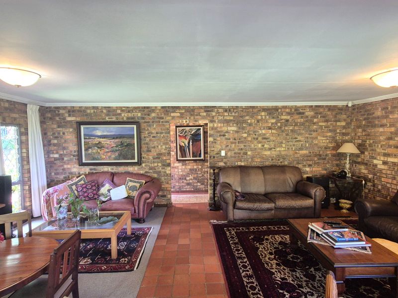 Spacious Family Home for Sale in Oak Park, Pietermaritzburg - Photo 8