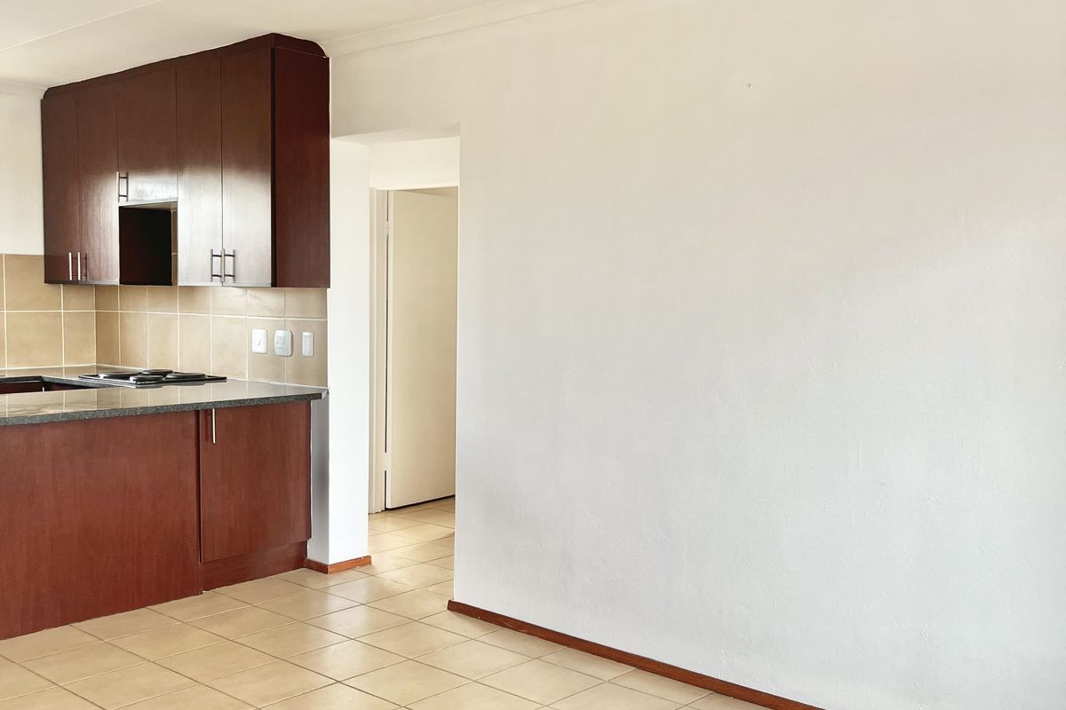 Charming perfect blend of comfort Home! - Photo 5