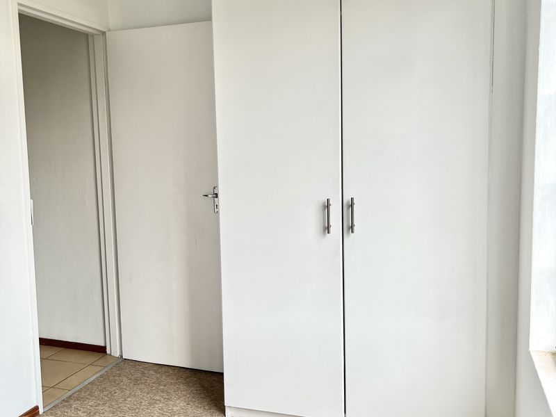 Charming perfect blend of comfort Home! - Photo 8