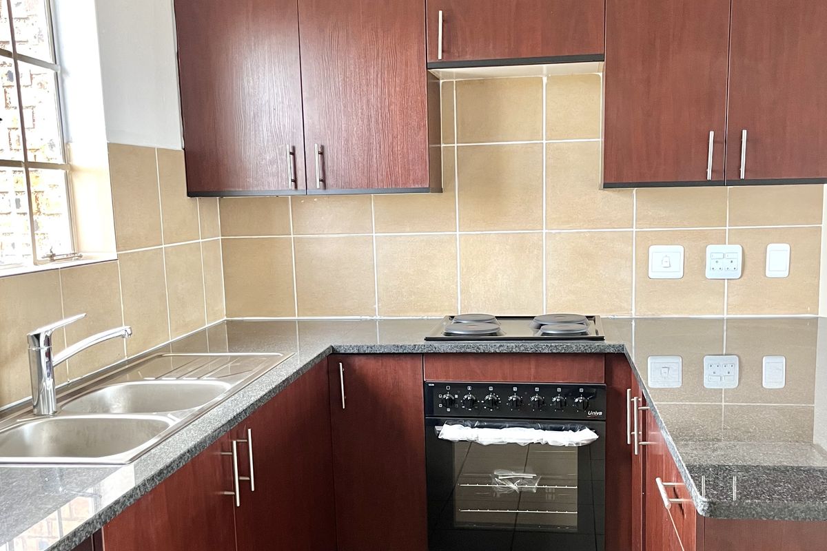 Charming perfect blend of comfort Home! - Photo 2