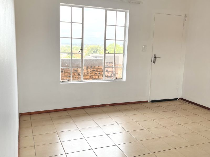 Charming perfect blend of comfort Home! - Photo 4