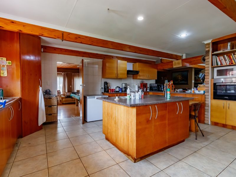 Serene Spacious Income-generating Opportunity! - Photo 8