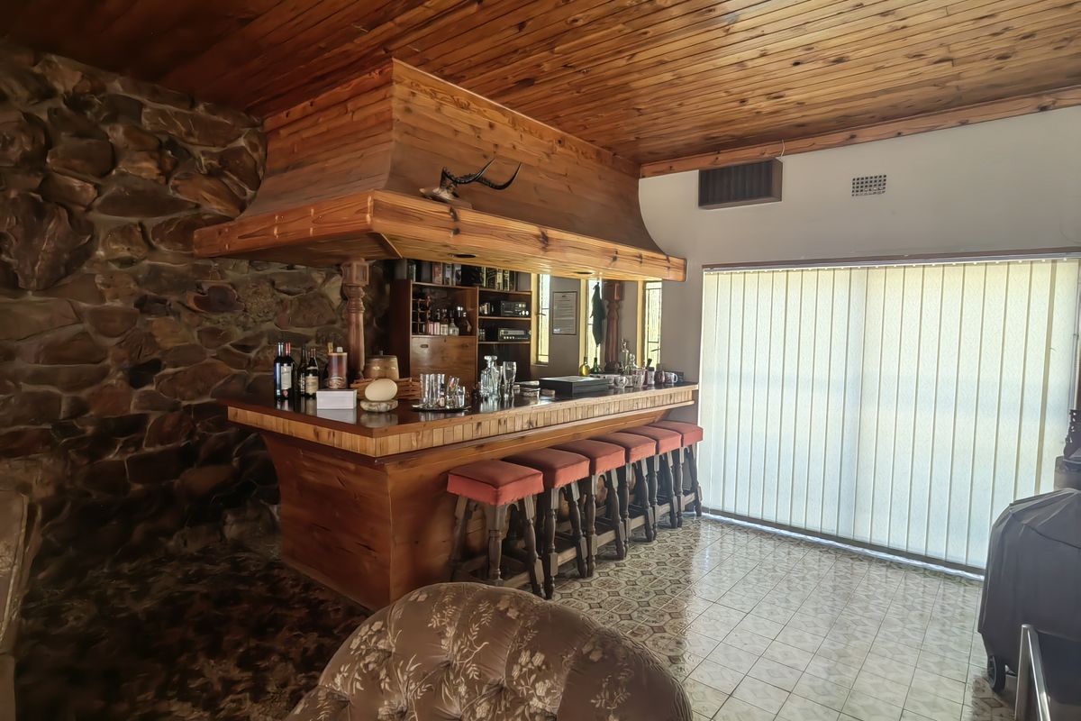 Warm & Inviting Family Home - Photo 4