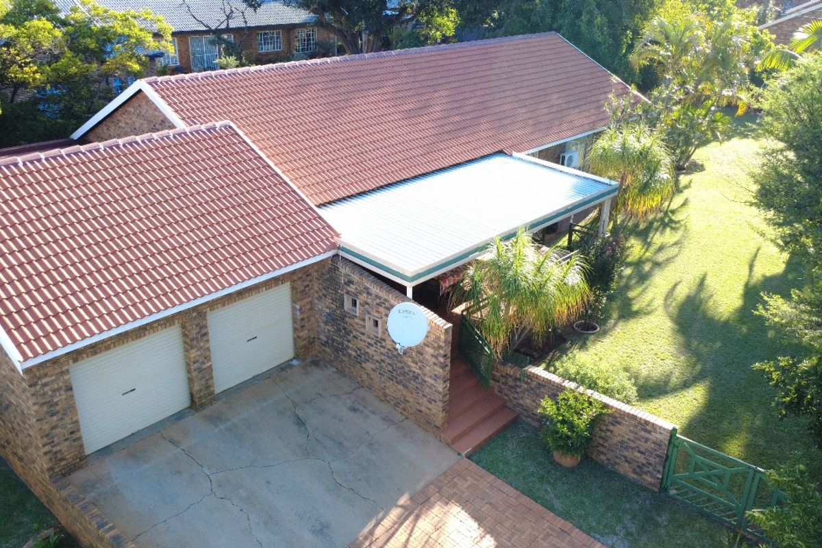 Spacious Family Home with Modern Comforts and Ample Extras in Ninapark - Photo 2