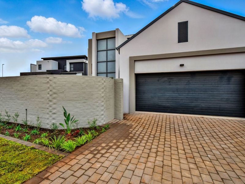 Stylish Double-Story Home in Fountainbrook Estate. - Photo 8
