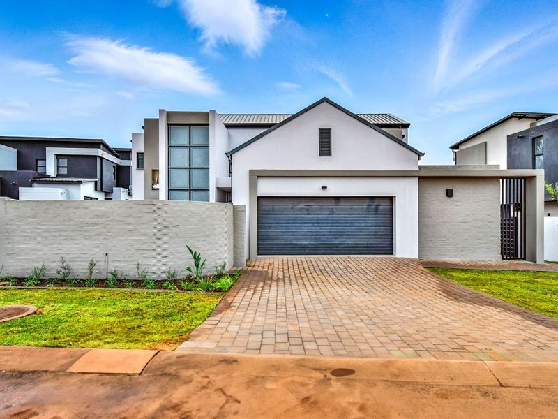 Stylish Double-Story Home in Fountainbrook Estate. - Photo 7
