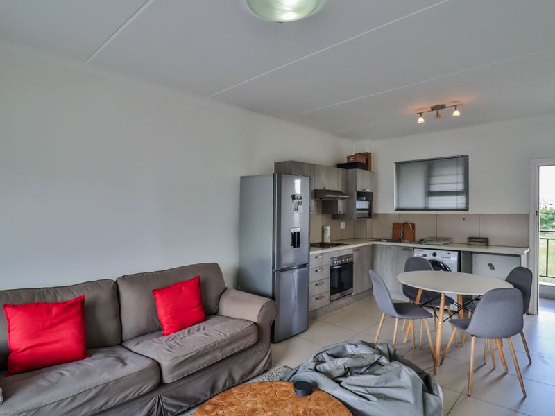 Spacious 1-Bedroom Apartment in The West End, Carlswald – For Sale - Photo 2