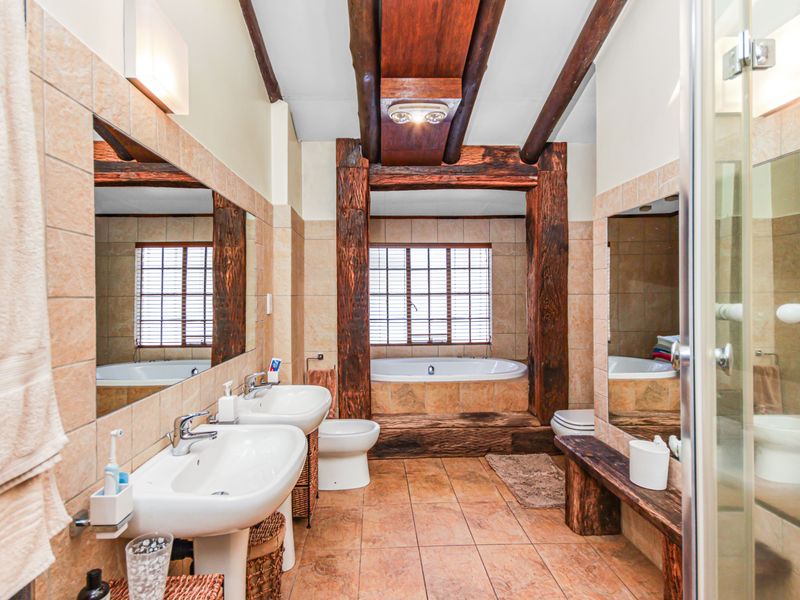 Super-Sized Equestrian Centre... - Photo 5