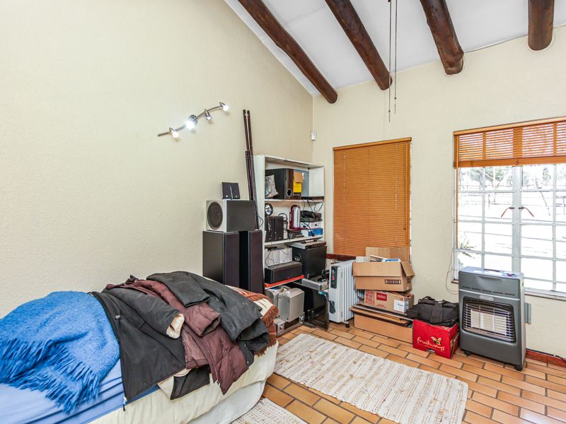 Super-Sized Equestrian Centre... - Photo 9