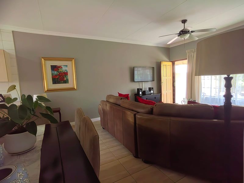 Elegant townhouse for sale in Parys - Joint Mandate - Photo 6